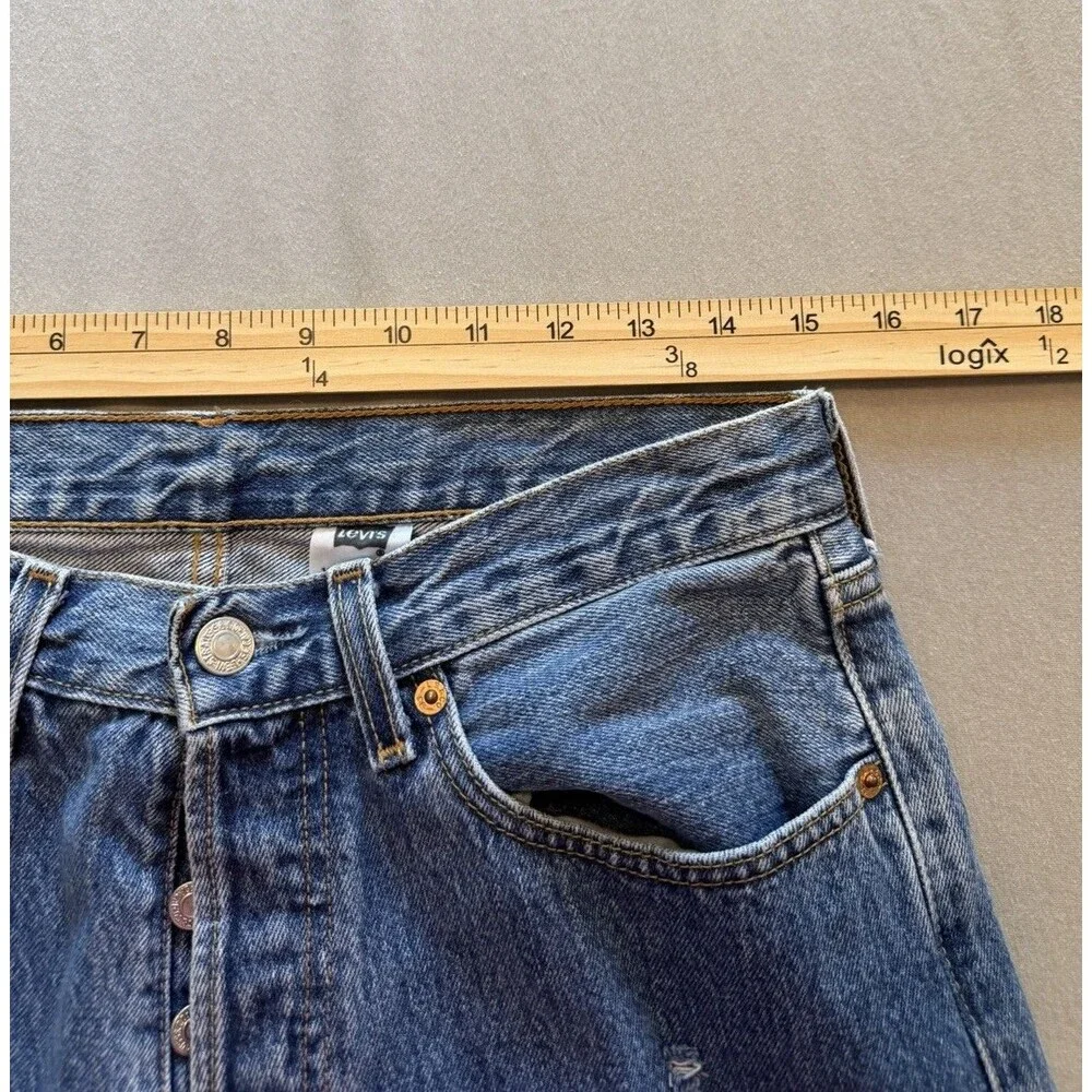 Vintage Levis 501 Distressed Jeans Mens 31x32 Medium Wash Ripped Button Fly Blue